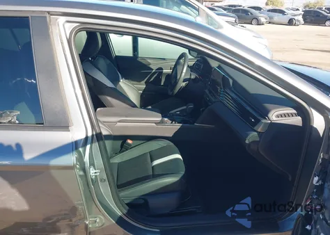 2025 Toyota Camry Se z USA, uszkodzony, nr VIN 4T1DAACK5SU592133